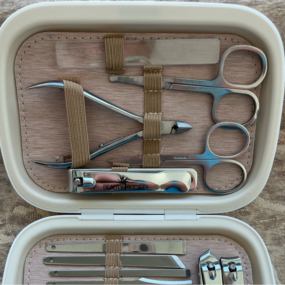 Manicure Pedicure Set